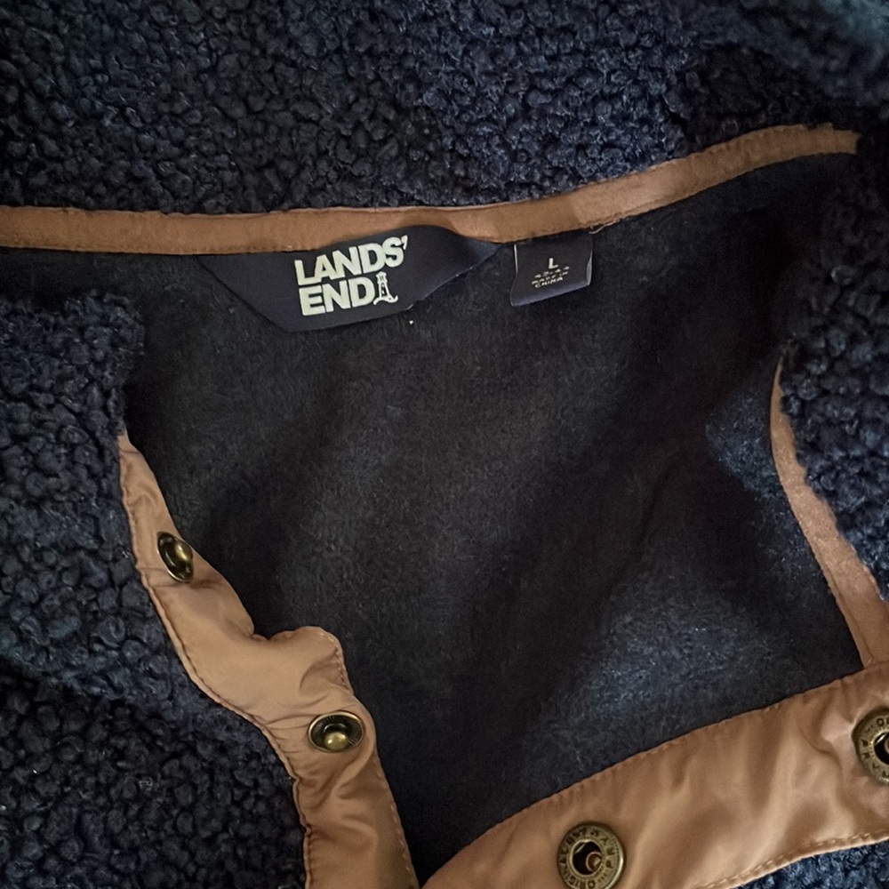 Large Fleece - Picture 3 of 3